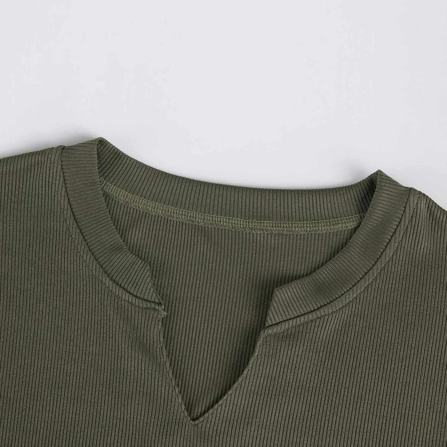 Mens Summer T-Shirts Short Sleeve Casual Crew Neck Soft Breathable Tees for Gym Daily Wear Travel 2025 Summer Basic Tees